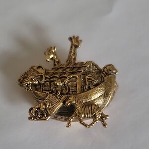 Chic Gold-Tone Brooch